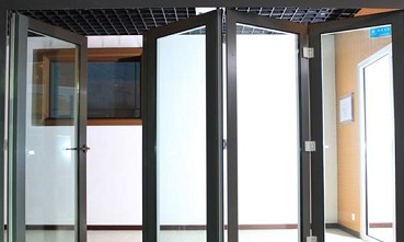 提升台北辦公室玻璃隔間品質，打造優質空間