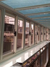 台北玻璃隔間常用的強化玻璃安全性高