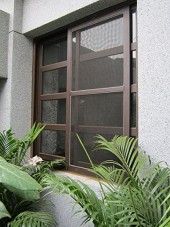 雙層玻璃隔間提升台北主管室隱私與隔熱